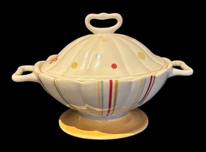 lot 115R image: K - Waterford Great Room Formosa Lidded Ceramic Dish