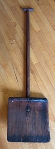 lot 226R image: K - Primitive Wooden Shovel with T-Handle