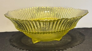 lot 236R image: K - Vintage Yellow Ribbed Glass Bowl