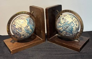 lot 281R image: LR - Pair of Vintage Globe Bookends