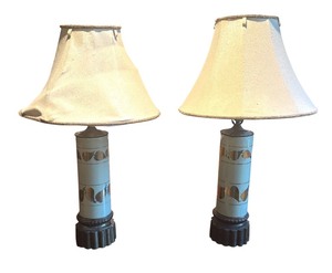 lot 289R image: U - Pair of Vintage Table Lamps with Sculpted Base and Metallic Leaf Design