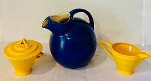 lot 127C image: K - Red Wing 547 Blue Ball Jug with Yellow Sugar Bowl and Creamer Set