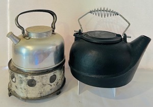 lot 136C image: K - Set of 2 Vintage Kettles - Cast Iron and Aluminum with Metal Base