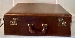 lot 140C image: K - Vintage Brown Leather Suitcase with Brass Hardware