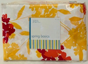 lot 179C image: K - Spring Basics Full Sheet Set 100% Cotton 200 Thread Count Floral