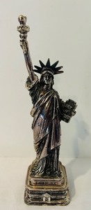 lot 218C image: K - 10-Inch Statue of Liberty Metal Figurine