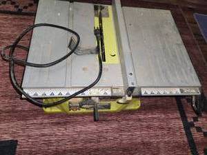 lot 24 image: Ryobi table saw
