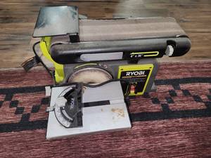 lot 25 image: Ryobi belt and disc sander