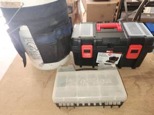 lot 44 image: Tool boxes