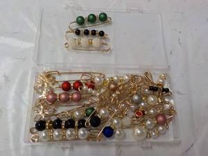 lot 35 image: Lsphioole Safety Pin Jewelry...