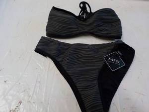 lot 68 image: Zaful Swimsuit size S...