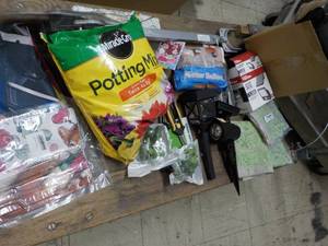 lot 116 image: Summer Misc Lot...