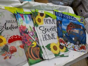 lot 144 image: 12 Yard Flags 11.5 x 18...