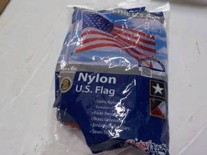lot 154 image: US Nylon Flag...