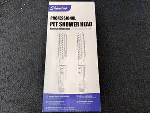 lot 28 image: Professional Pet Shower Head Spraying Comb