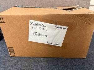 lot 34 image: Box of Womens L-XXXL Bottoms
