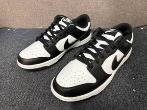 lot 53 image: Nike Dunk Lows - Mens 7 Womens 8.5