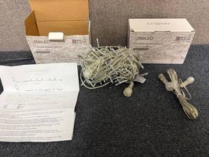 lot 62 image: 200 LED String Light with Multiple Settings