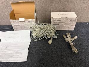 lot 63 image: 200 LED String Light with Multiple Settings