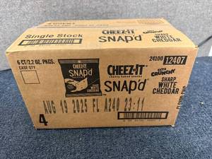 lot 143 image: 6ct of Cheez It Snapd White Cheddar