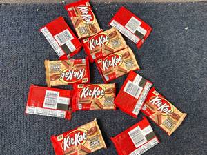 lot 197 image: 12 Kit Kat Bars