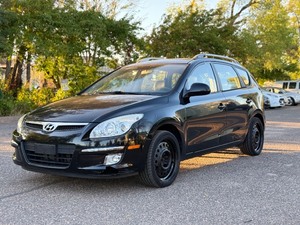 lot 6 image: 2012 HYUNDAI ELANTRA TOURING SE No Accidents (NO RESERVE)