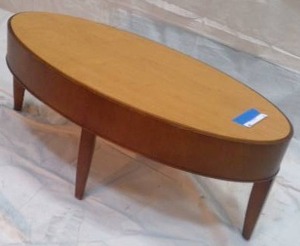 lot 6 image: Oval Coffe Table