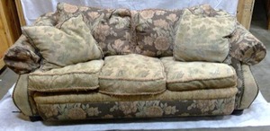 lot 96 image: 3 seater sofa