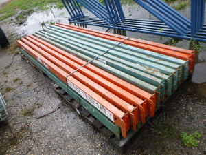 lot 5 image: 24 Pallet Racking 810 Beams