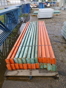 24 Pallet Racking 8'10" Beams