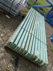 lot 8 image: 24 Pallet Racking 810 Beams