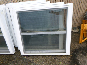 lot 12 image: 5 Double Hung Vinyl Windows