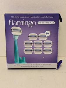 lot 13 image: FLAMINGO SHAVE KIT