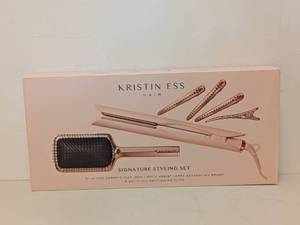 lot 10 image: KRISTEN ESS HAIR SIGNATURE STYLING SET