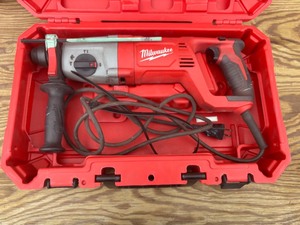 lot 27 image: Milwaukee 8 Amp Corded 1 in. SDS D-Handle Rotary Hammer USED 5262-21 MSRP $219