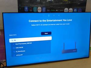 lot 8 image: 50-Inch Samsung  4K Crystal UHD DU8000 Series HDR Smart TV