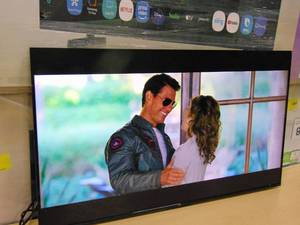 lot 32 image: 43 Inch TCL Class S5 4K UHD HDR LED Smart TV with Google TV43s551g
