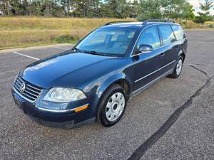 lot 4 image: 2004 VOLKSWAGEN PASSAT