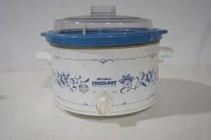 lot 7 image: Rival Crock-Pot Stoneware Slow Cooker