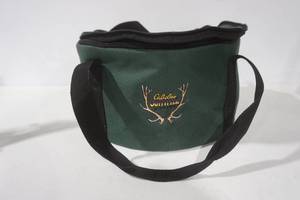 lot 8 image: Cabelas Outfitter Series Crock-Pot Insulated Zipper Case (NEW)
