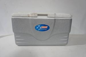 lot 25 image: Silver Coleman Cooler