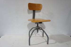 lot 35 image: Vintage Office Chair