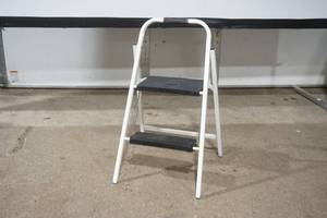 lot 48 image: Skinny Mini Folding Step Stool