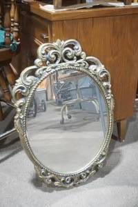 lot 82 image: Vintage Oval Mirror 28 tall by 18 wide