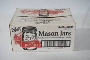 lot 90 image: 12ct Pint Canning Jars