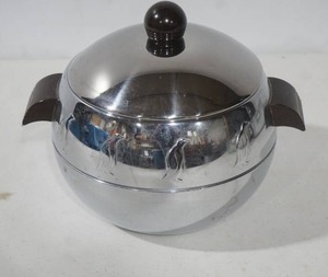 lot 93 image: Vintage West Bend Penguin Hot & Cold Server