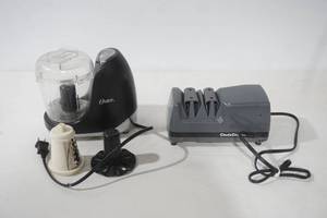 lot 103 image: Chefs Choice Knife Sharpener & Oster Food Chopper