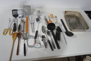 lot 112 image: Kitchen Utensils & Aluminum Baking Pan
