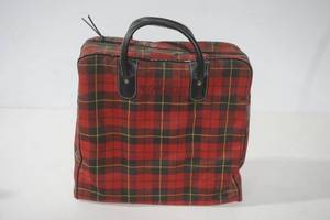 lot 128 image: Vintage Aladdin Thermos Plaid Picnic Set