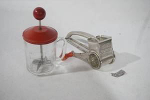 lot 135 image: Vintage Mouli Grater & Vintage Hazel Atlas NutFood Chopper